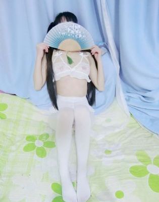 年轻的小姨电影_HDBD在线观看