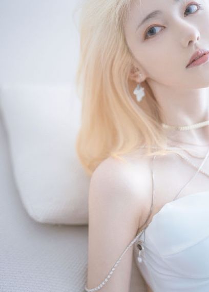 长歌行在线观看免费高清完整版_十万网红美女美酱
